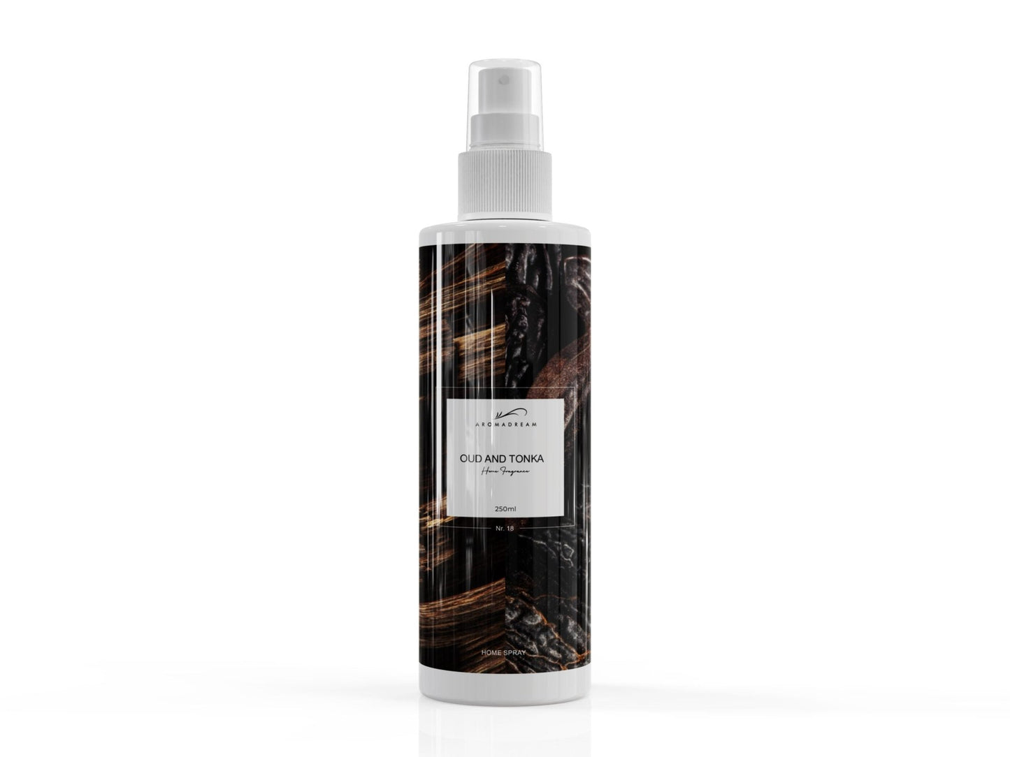 Aromadream Oud and Tonka Raumduft Spray in 250ml-Flasche mit luxuriösem Design und tief-warmem Duftprofil aus Oudholz und Tonkabohne für elegante Rauminszenierungen